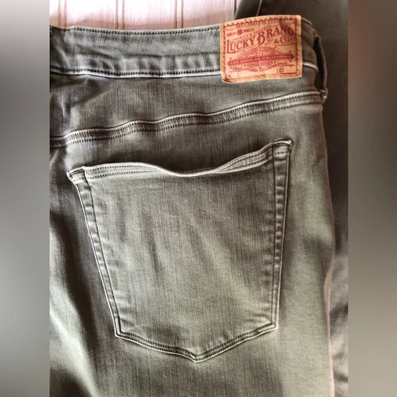 Lucky Brand Faded Green Cropped Jeans Size 18W - Picture 5 of 8